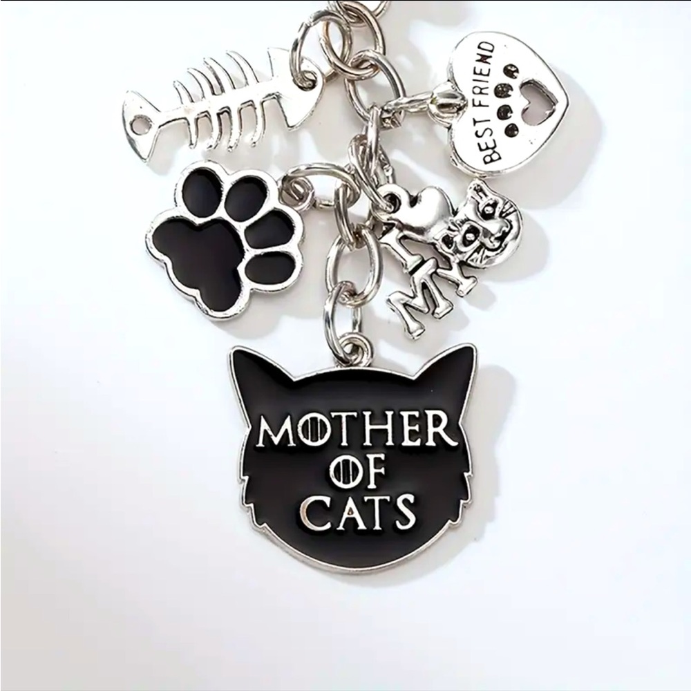 Mother of Cats Hearted Clasp Keychain-NEW